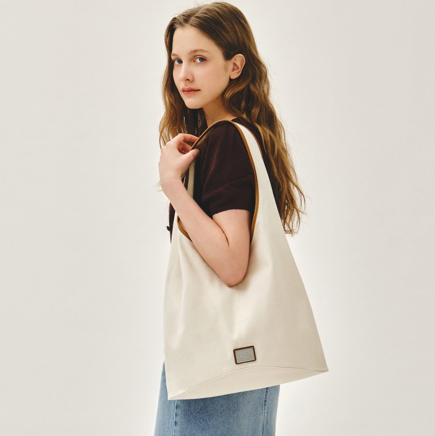 MARITHÉ FRANÇOIS GIRBAUD - CLASSIC LOGO ONE SHOULDER BUCKET BAG